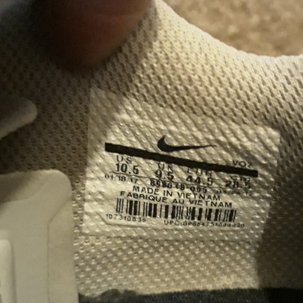 Nike - Picture 5 of 7